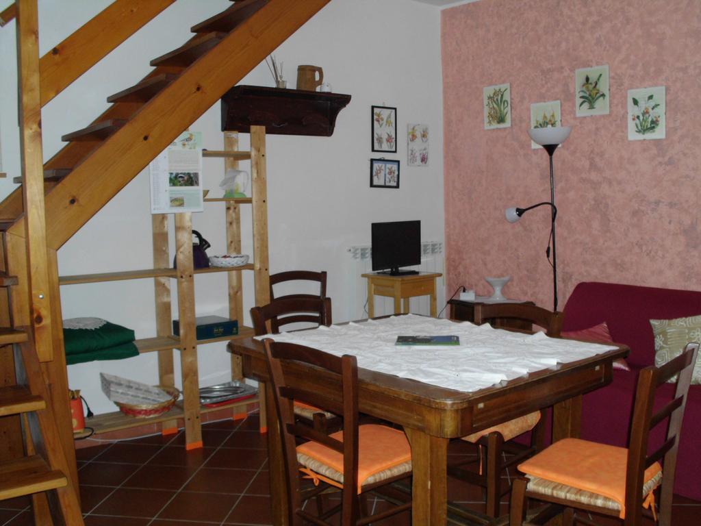 리치아나 나르디 Agriturismo Ca Rossano 빌라 외부 사진