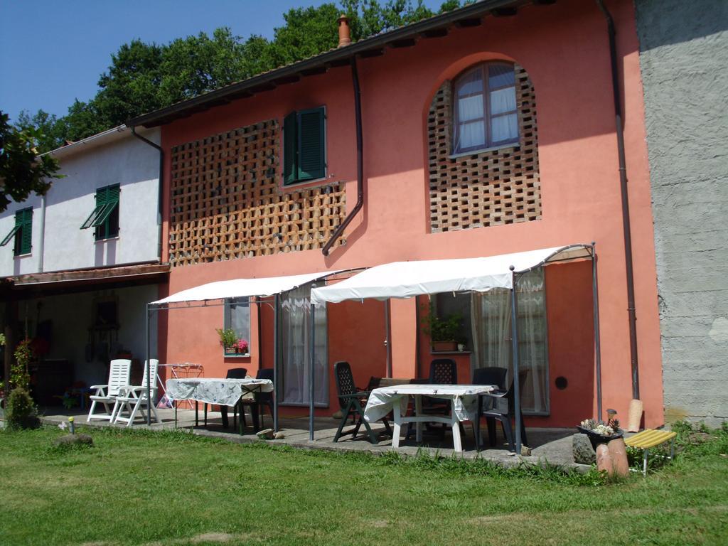 리치아나 나르디 Agriturismo Ca Rossano 빌라 외부 사진